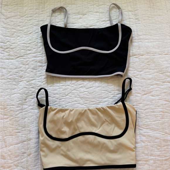 ALO Yoga Tops - Amazon Black and Cream Crop Tops
